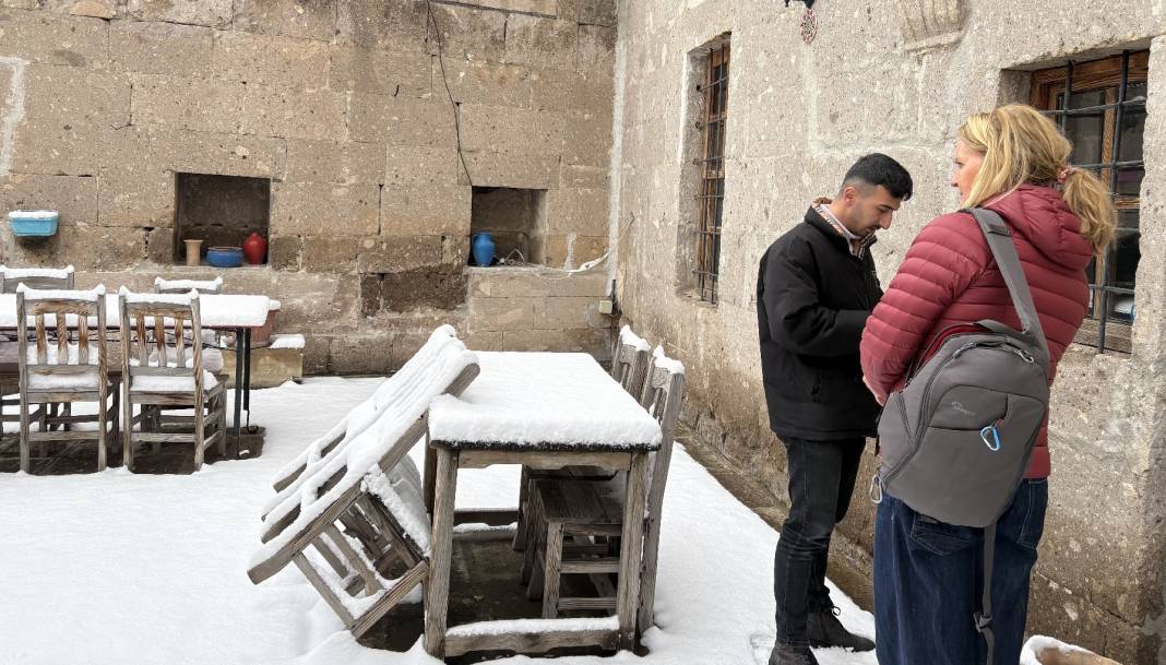 Vatandaş hem sevindi, hem üzüldü! Aksaray'da çiçek açan ağaçlar beyaza büründü 8